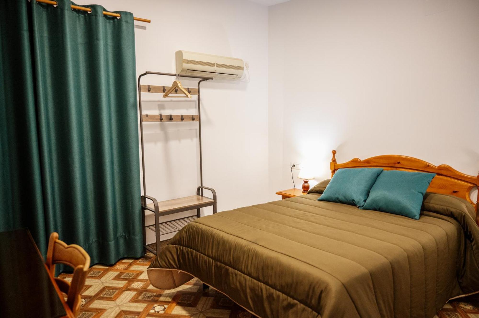Apartamento Rollo Campillo Trujillo Exterior foto